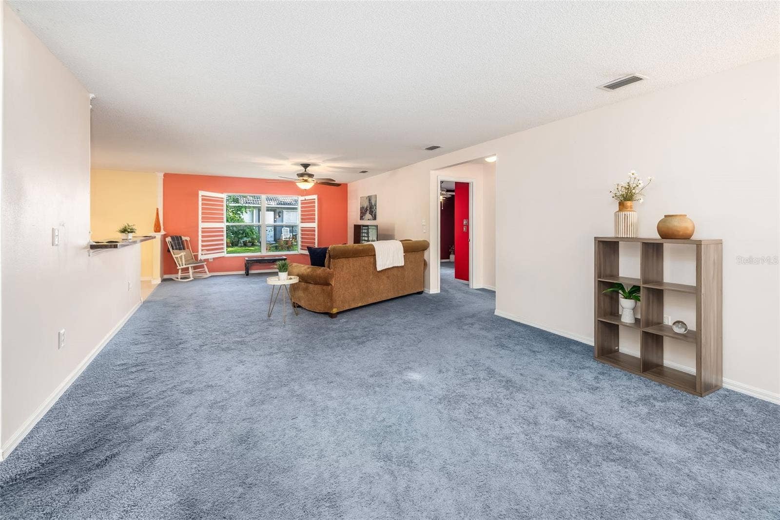 16 SLUMBER PATH, Palm Coast, FL 32164 Living Room