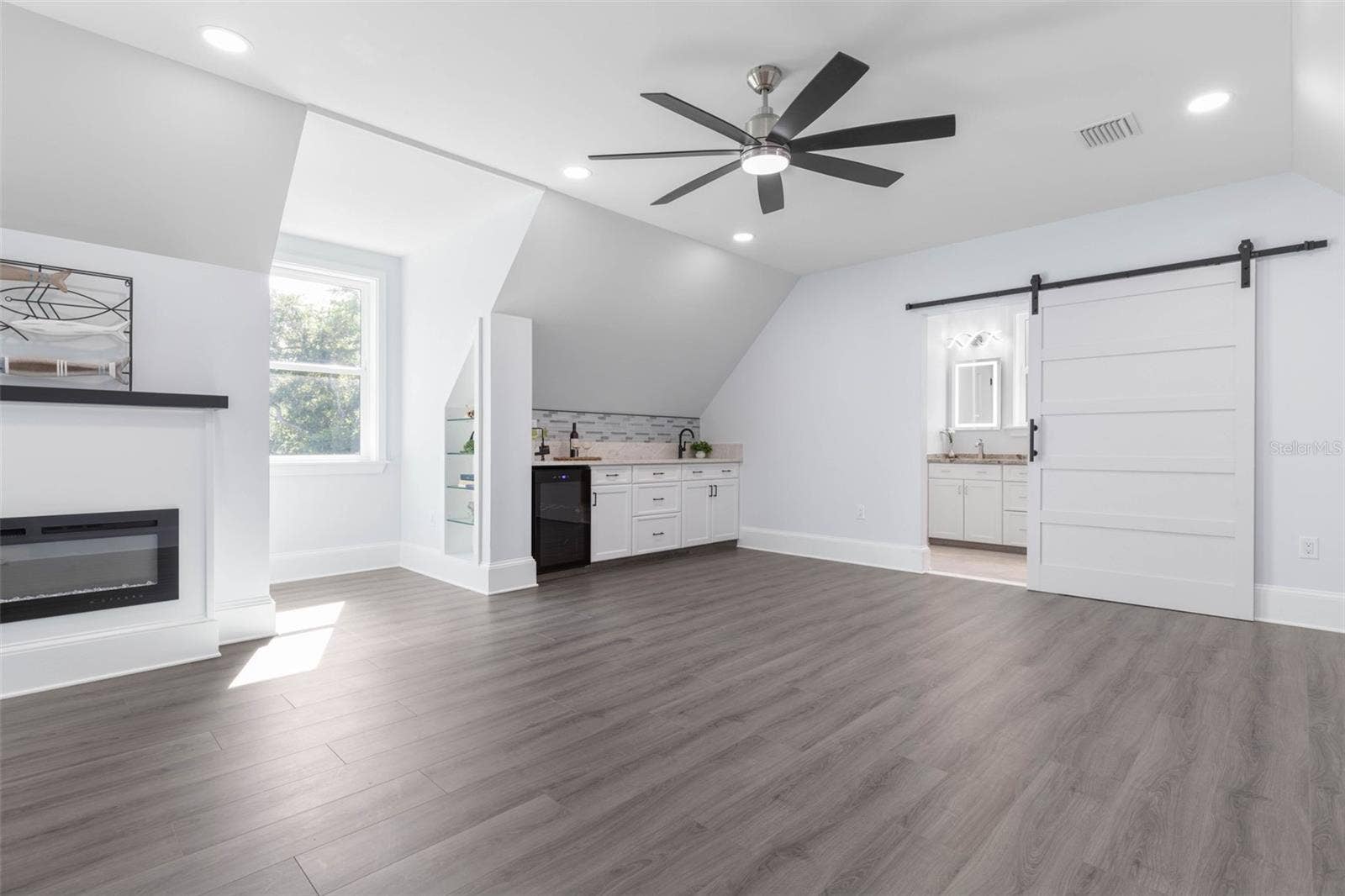 117 HERNANDEZ AVENUE, Palm Coast, FL 32137 117 HERNANDEZ AVENUE, Palm Coast, FL 32137