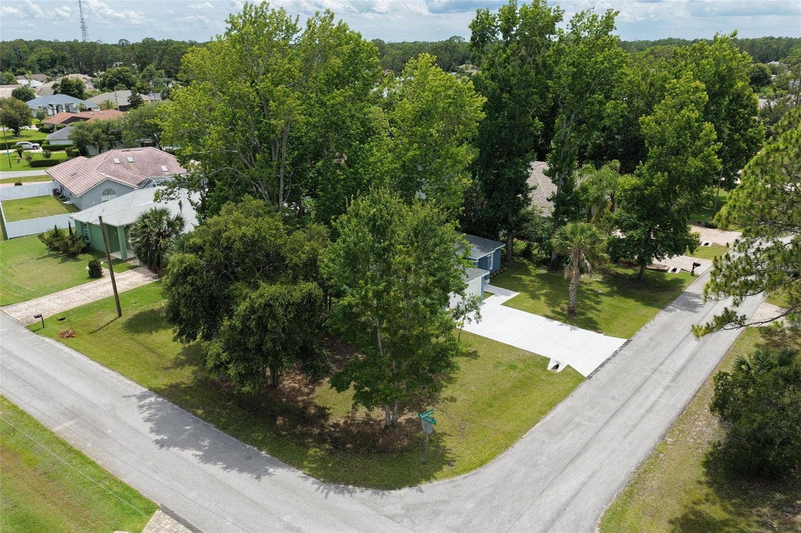 28 WOODSTON LANE, Palm Coast, FL 32164 28 WOODSTON LANE, Palm Coast, FL 32164