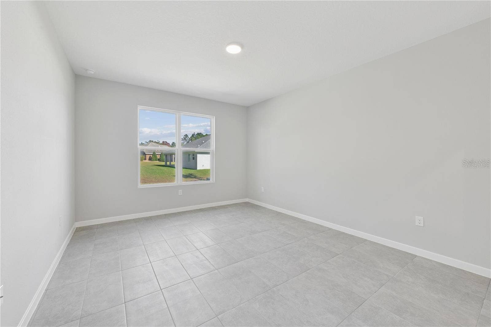 Photos are of same model with similiar finishes.