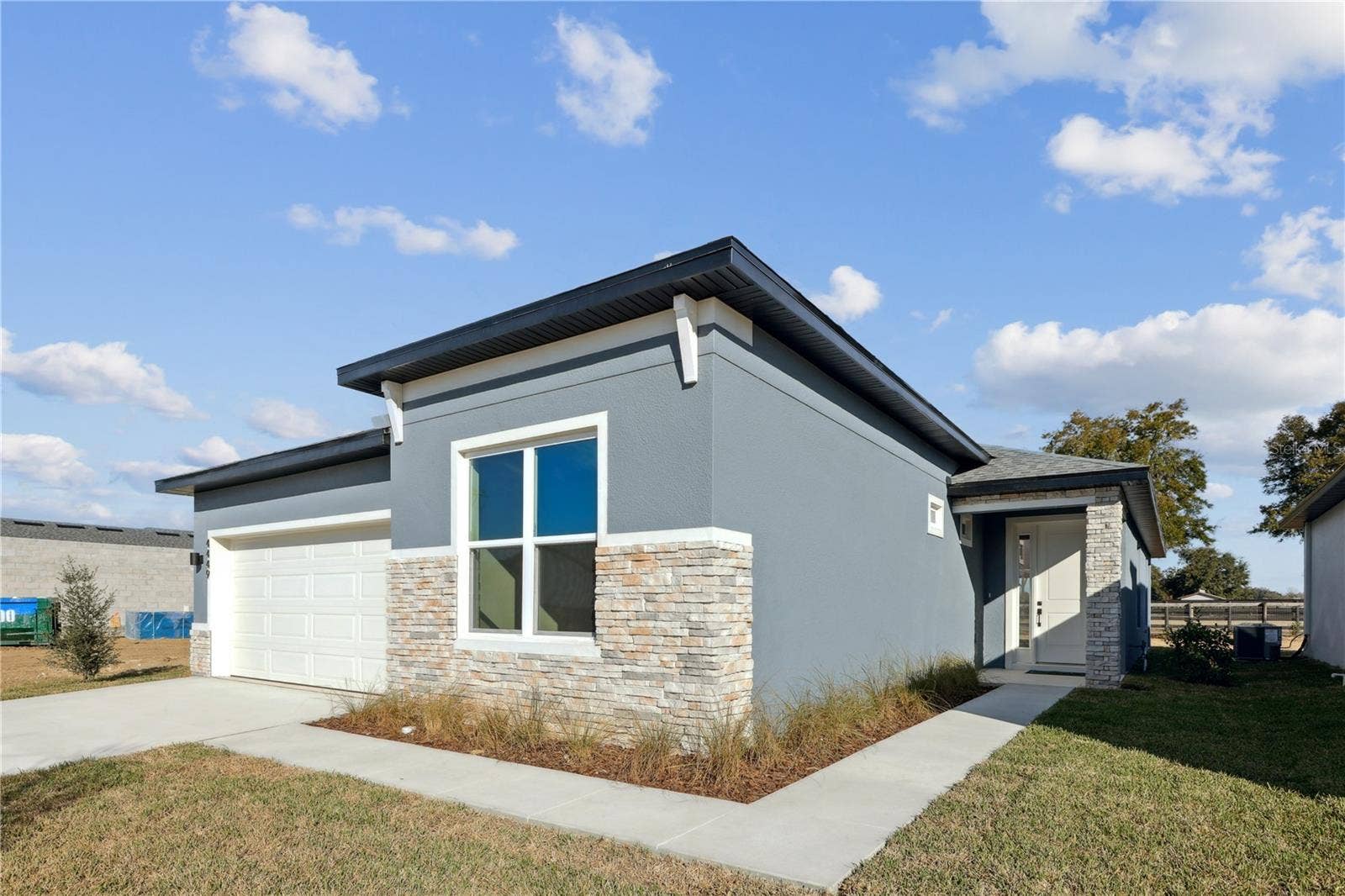 Photos are of same model with similiar finishes