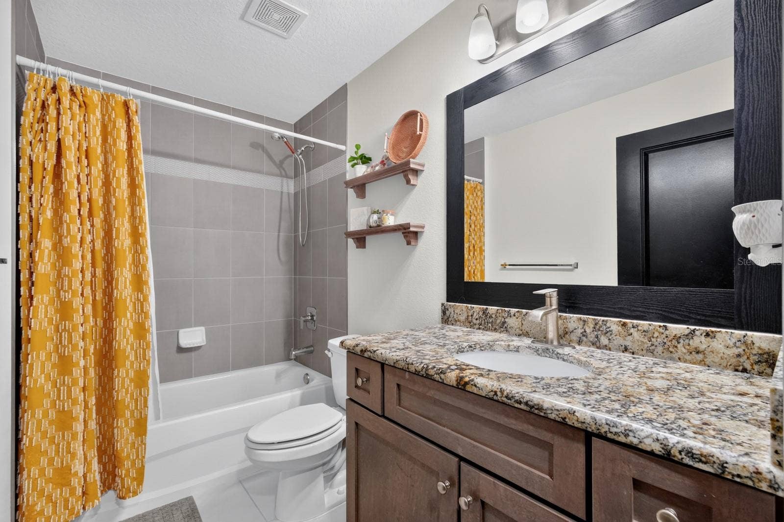 5 LYNTON PLACE, Palm Coast, FL 32137