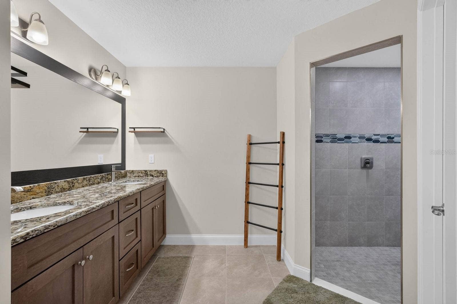 5 LYNTON PLACE, Palm Coast, FL 32137
