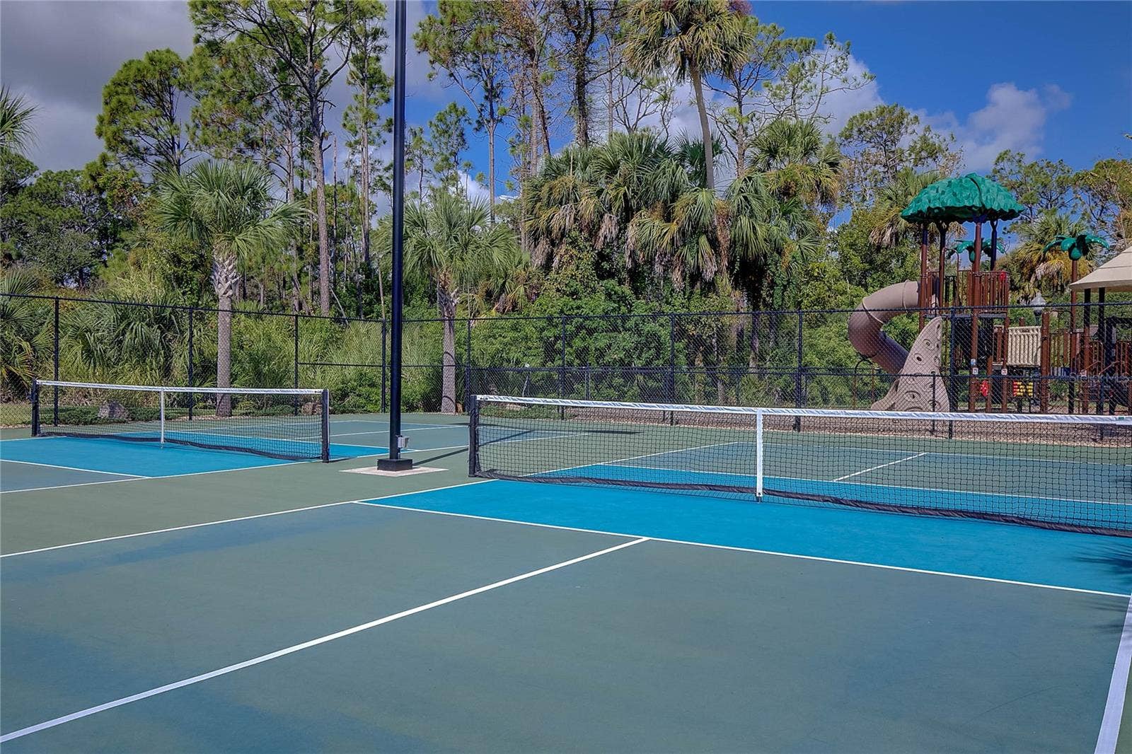 15 TANGLEWOOD COURT, Palm Coast, FL 32137