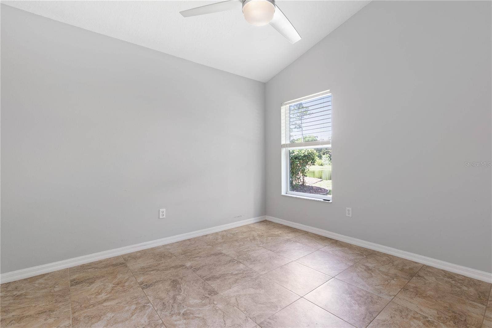 15 TANGLEWOOD COURT, Palm Coast, FL 32137
