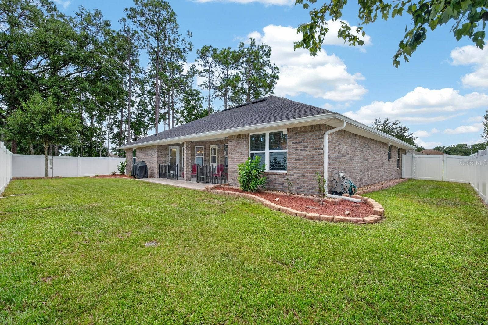 24 LINCOLN LANE, Palm Coast, FL 32137 24 LINCOLN LANE, Palm Coast, FL 32137