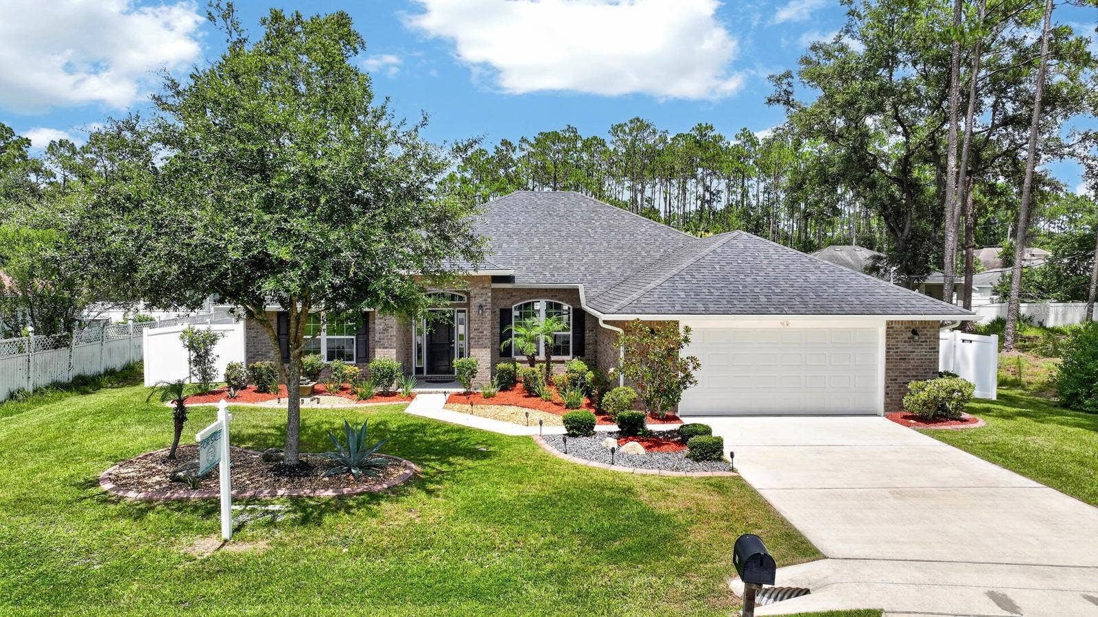 24 LINCOLN LANE, Palm Coast, FL 32137 24 LINCOLN LANE, Palm Coast, FL 32137