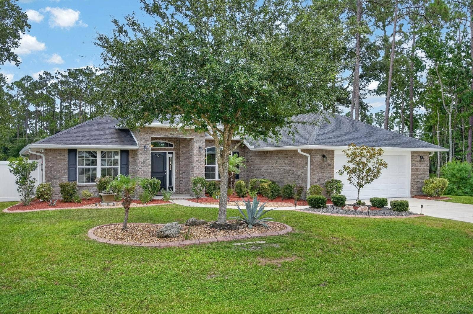 24 LINCOLN LANE, Palm Coast, FL 32137 24 LINCOLN LANE, Palm Coast, FL 32137