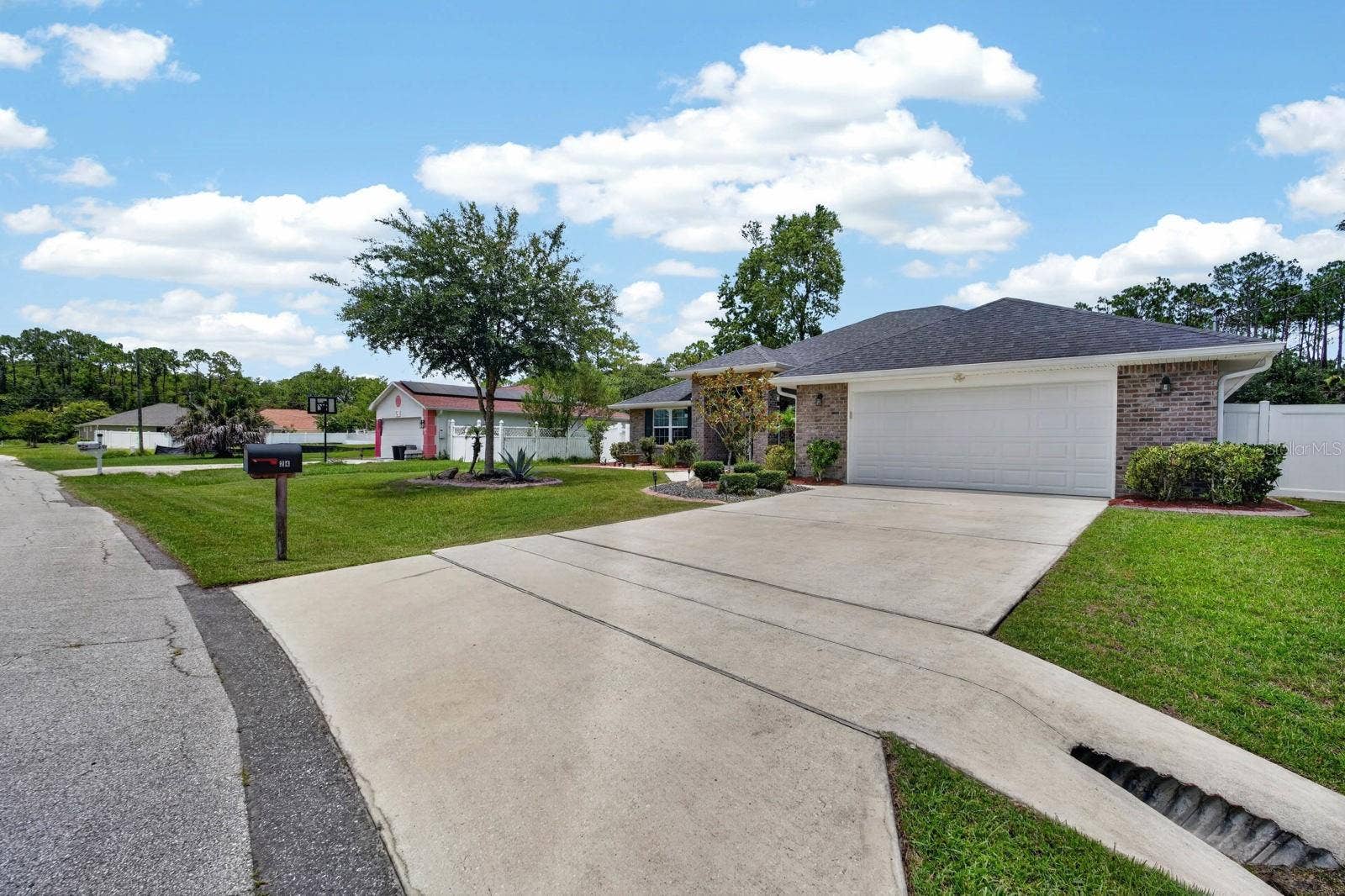 24 LINCOLN LANE, Palm Coast, FL 32137 24 LINCOLN LANE, Palm Coast, FL 32137