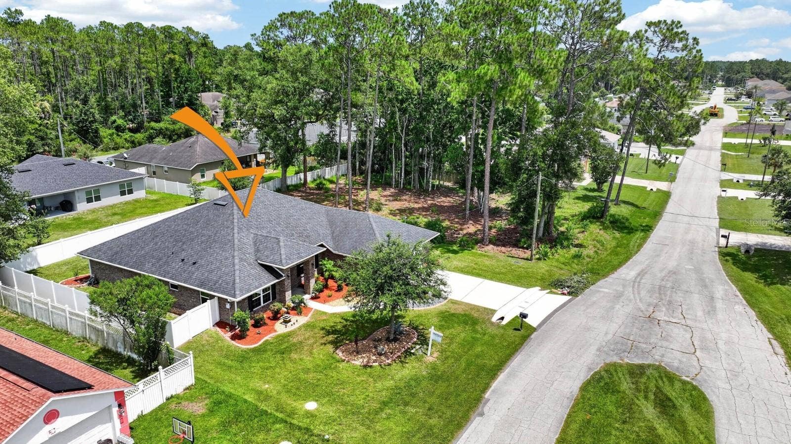 24 LINCOLN LANE, Palm Coast, FL 32137 24 LINCOLN LANE, Palm Coast, FL 32137