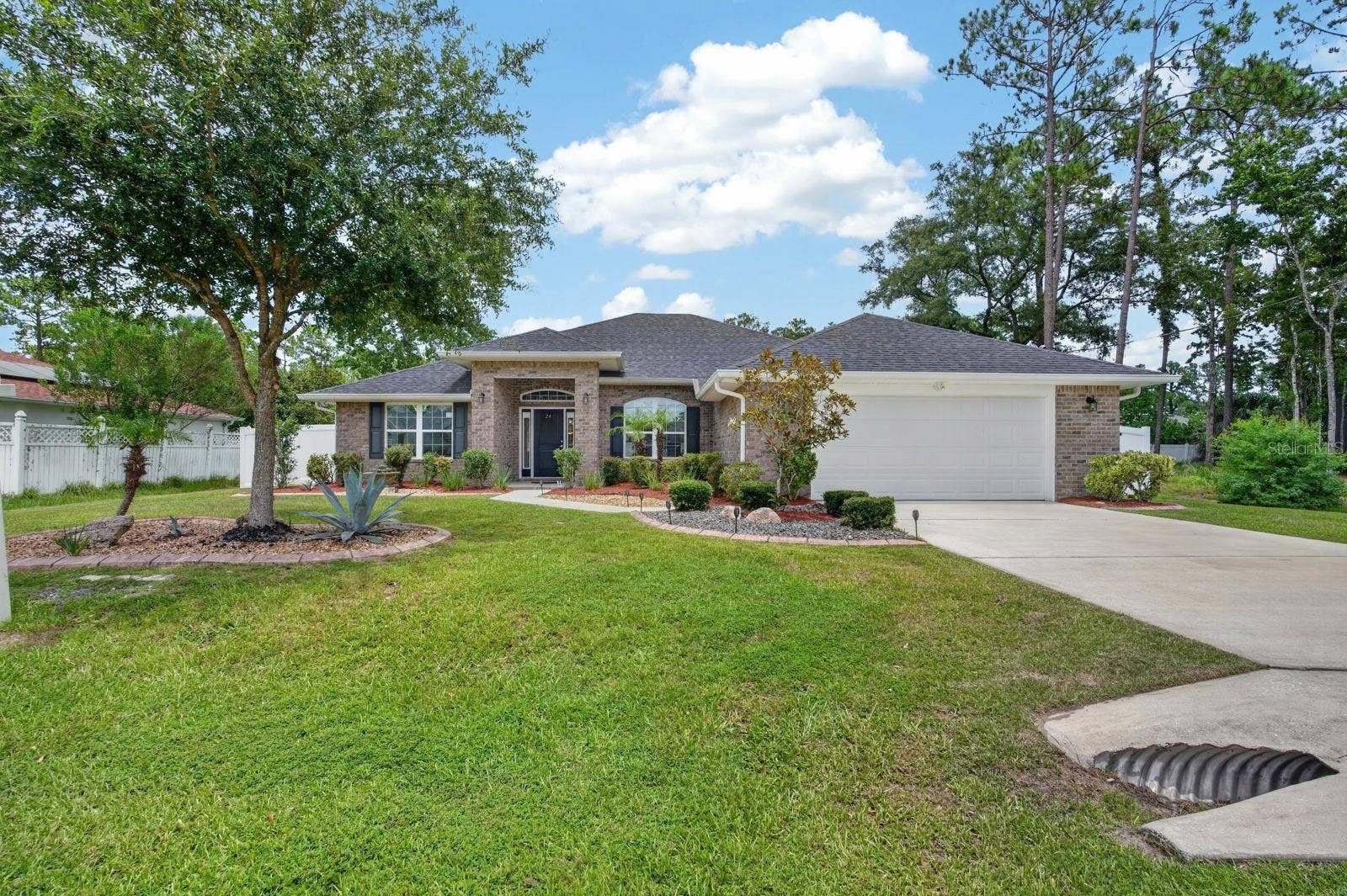 24 LINCOLN LANE, Palm Coast, FL 32137 24 LINCOLN LANE, Palm Coast, FL 32137