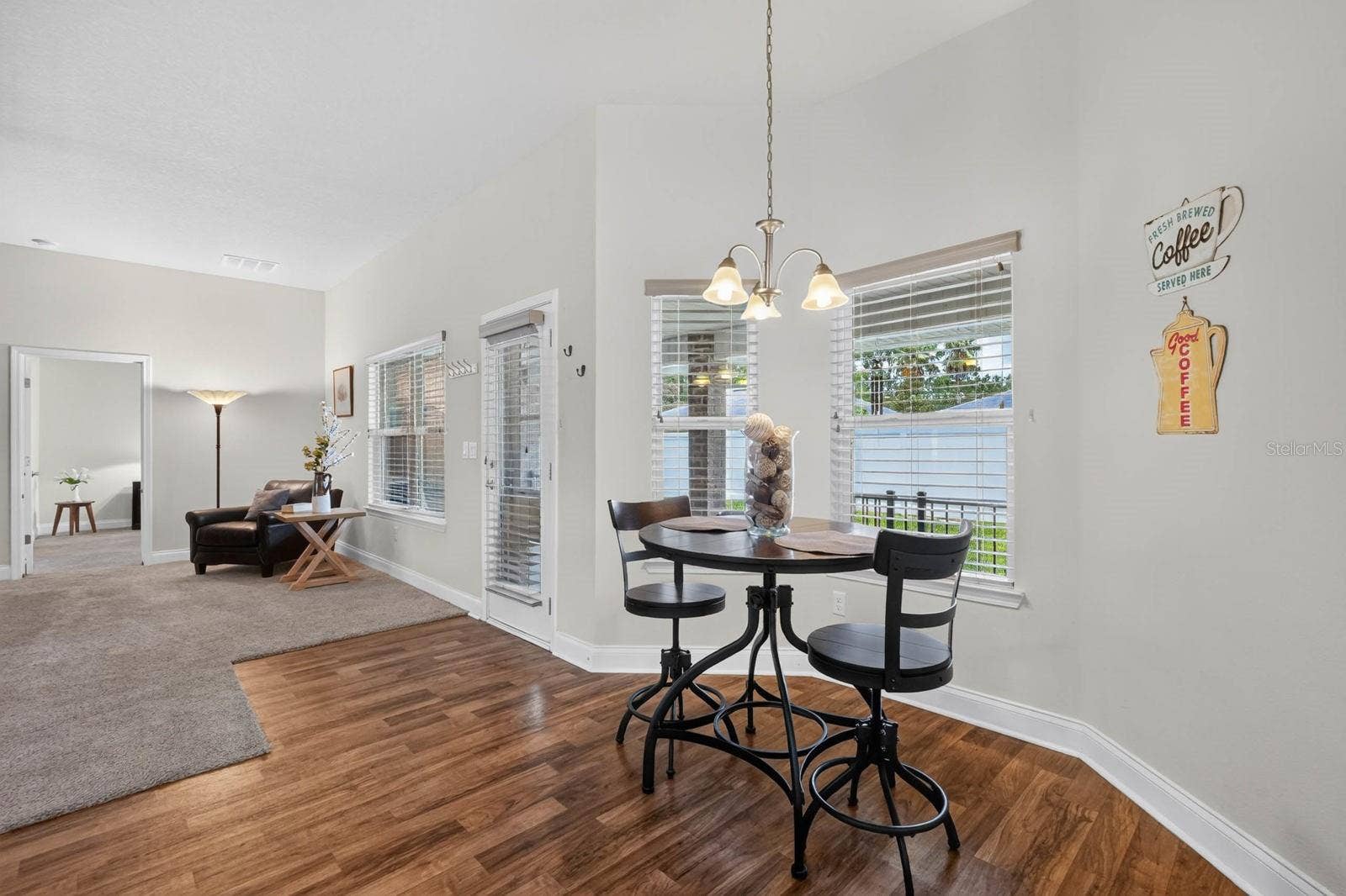 24 LINCOLN LANE, Palm Coast, FL 32137 24 LINCOLN LANE, Palm Coast, FL 32137