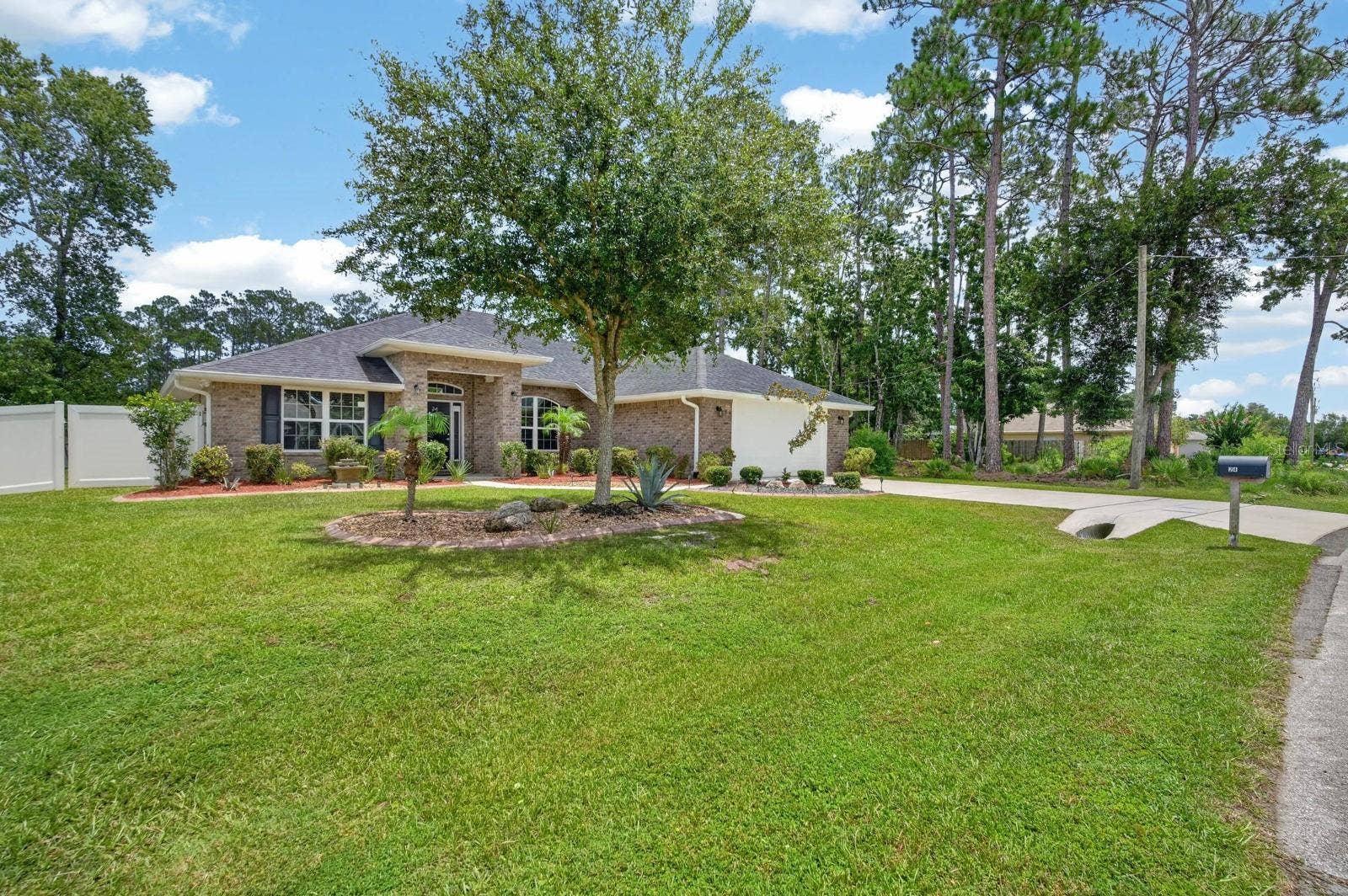 24 LINCOLN LANE, Palm Coast, FL 32137 24 LINCOLN LANE, Palm Coast, FL 32137