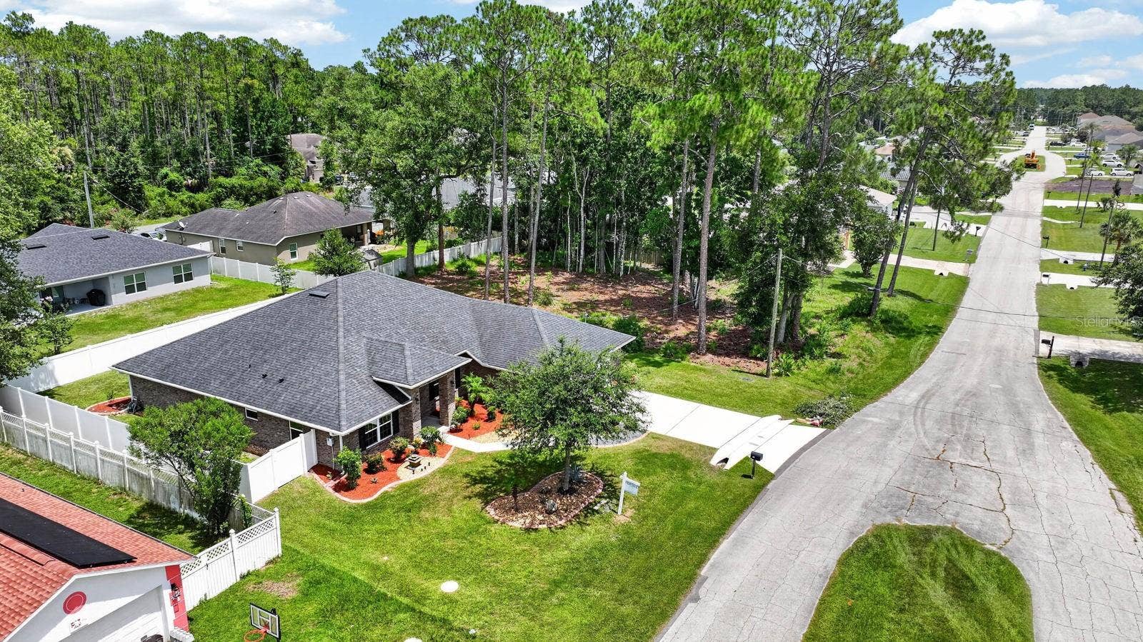 24 LINCOLN LANE, Palm Coast, FL 32137 24 LINCOLN LANE, Palm Coast, FL 32137
