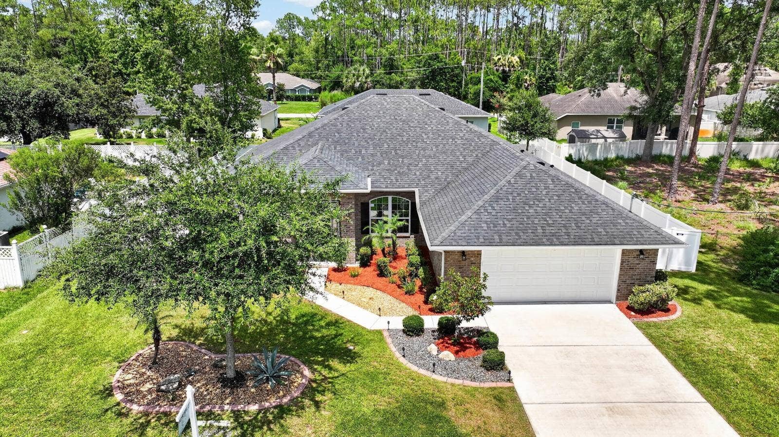 24 LINCOLN LANE, Palm Coast, FL 32137 24 LINCOLN LANE, Palm Coast, FL 32137