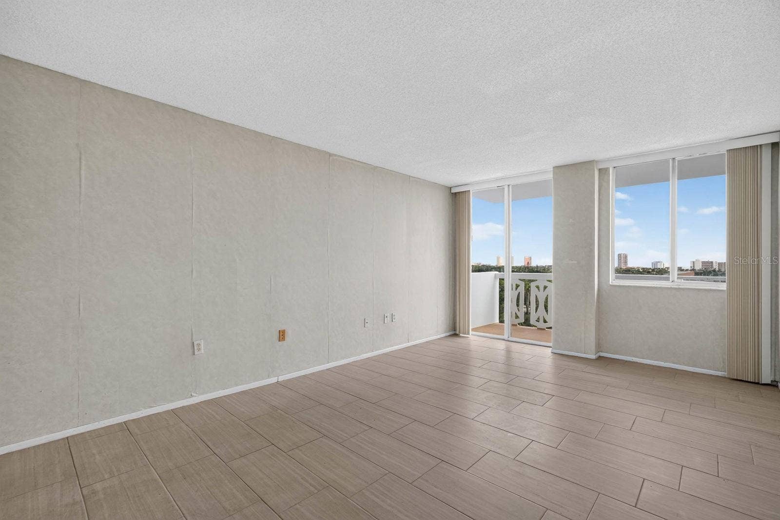 925 N HALIFAX AVENUE, #710, Daytona Beach, FL 32118 925 N HALIFAX AVENUE, #710, Daytona Beach, FL 32118