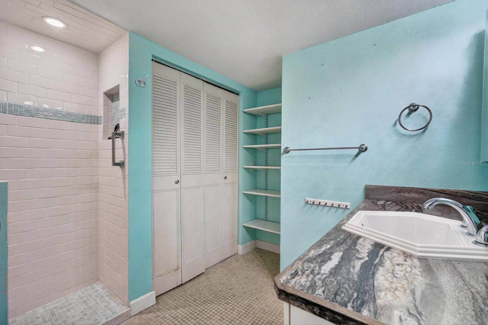 935 N HALIFAX AVENUE, #406, Daytona Beach, FL 32118 935 N HALIFAX AVENUE, #406, Daytona Beach, FL 32118