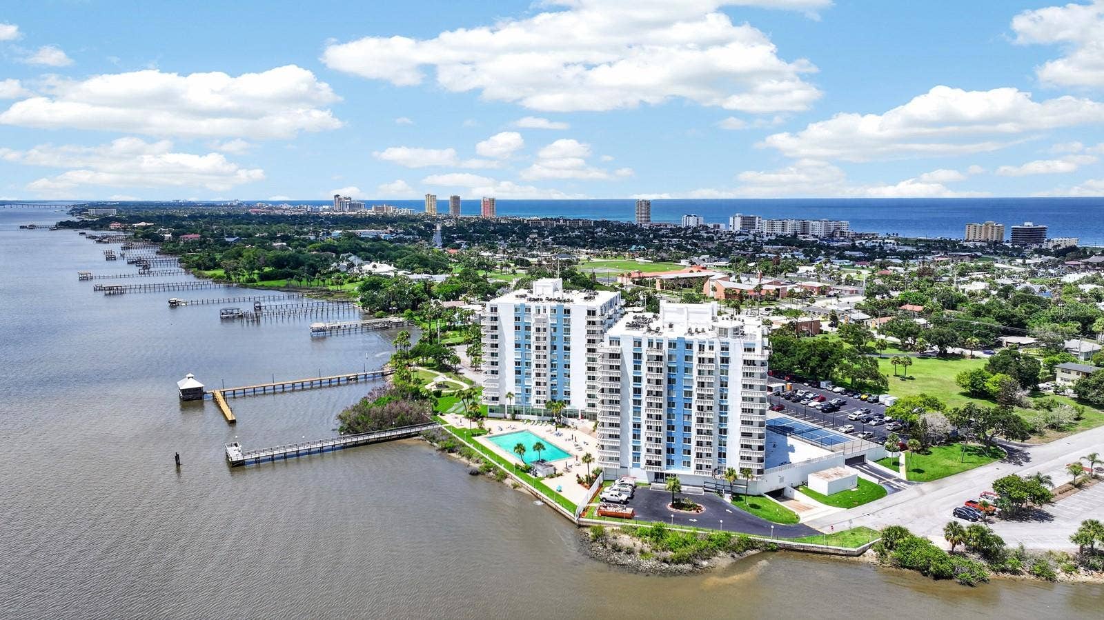 935 N HALIFAX AVENUE, #406, Daytona Beach, FL 32118 935 N HALIFAX AVENUE, #406, Daytona Beach, FL 32118