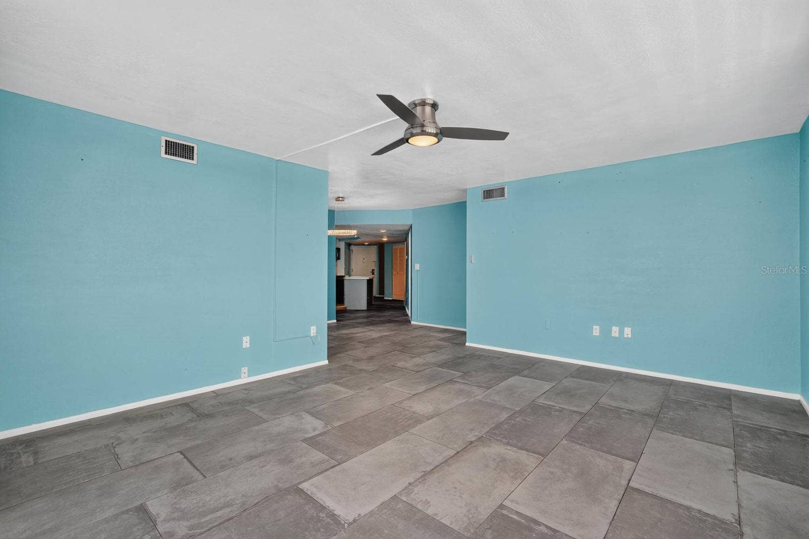 935 N HALIFAX AVENUE, #406, Daytona Beach, FL 32118 935 N HALIFAX AVENUE, #406, Daytona Beach, FL 32118