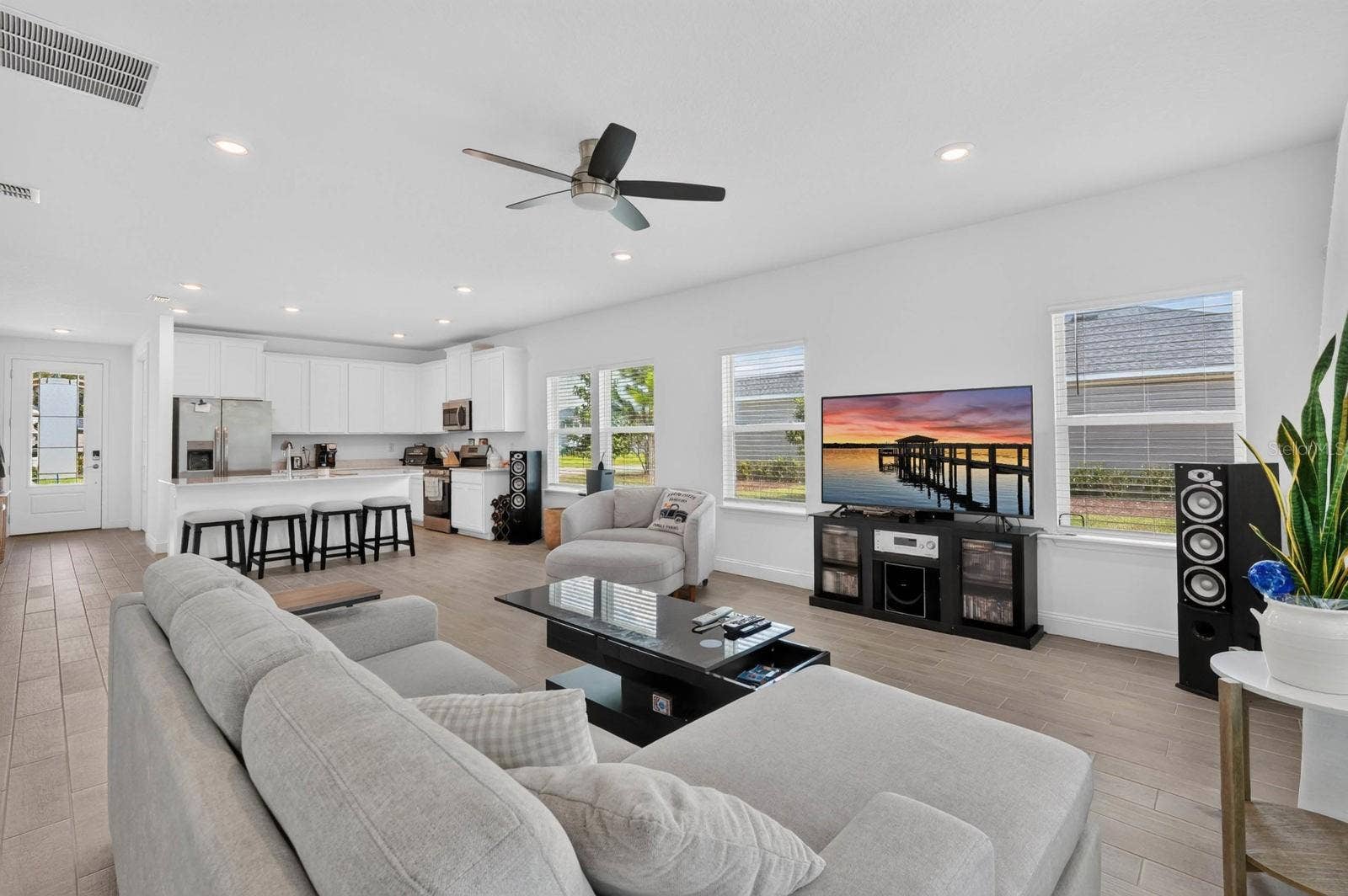 2173 RAGLAN CIRCLE, Ormond Beach, FL 32174 2173 RAGLAN CIRCLE, Ormond Beach, FL 32174