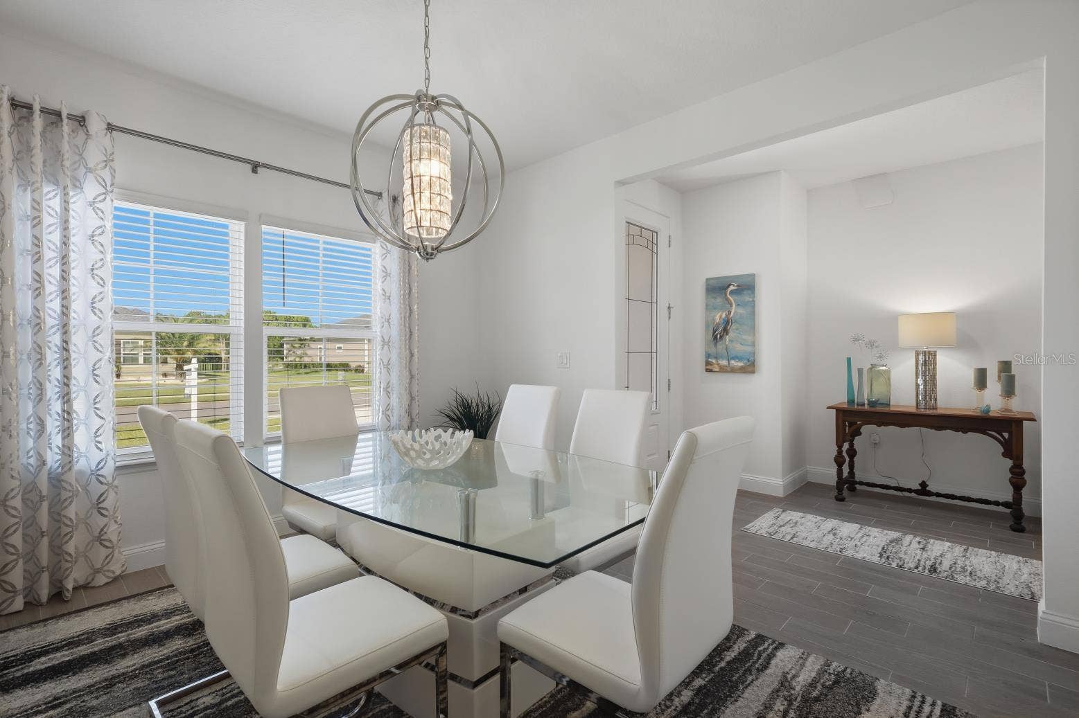 2110 RAGLAN CIRCLE, Ormond Beach, FL 32174 Check out the entry table nook just outside of the dining room.