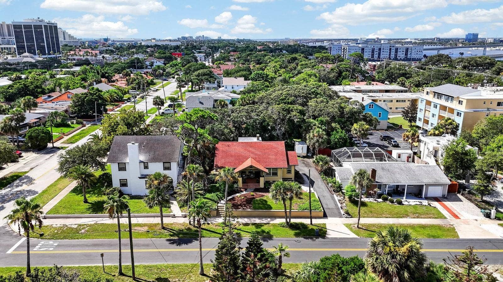 220 RIVERVIEW BOULEVARD, Daytona Beach, FL 32118 220 RIVERVIEW BOULEVARD, Daytona Beach, FL 32118