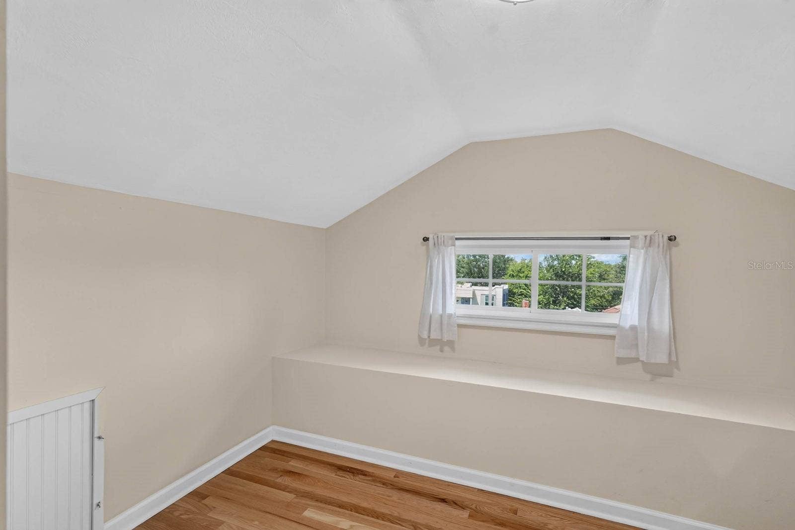 220 RIVERVIEW BOULEVARD, Daytona Beach, FL 32118 220 RIVERVIEW BOULEVARD, Daytona Beach, FL 32118