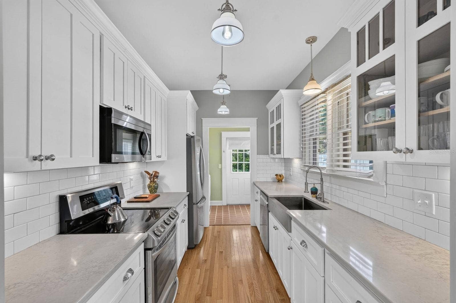 220 RIVERVIEW BOULEVARD, Daytona Beach, FL 32118 220 RIVERVIEW BOULEVARD, Daytona Beach, FL 32118