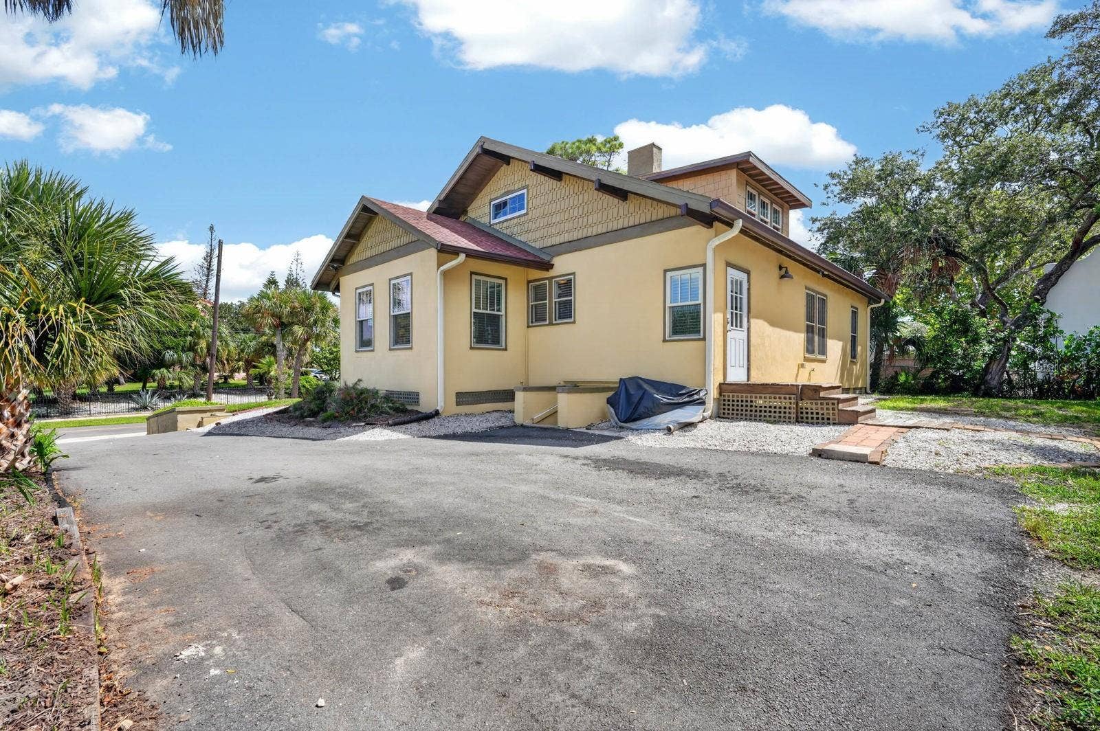 220 RIVERVIEW BOULEVARD, Daytona Beach, FL 32118 220 RIVERVIEW BOULEVARD, Daytona Beach, FL 32118