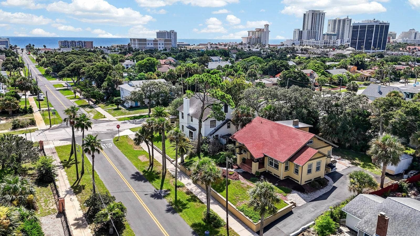 220 RIVERVIEW BOULEVARD, Daytona Beach, FL 32118 220 RIVERVIEW BOULEVARD, Daytona Beach, FL 32118