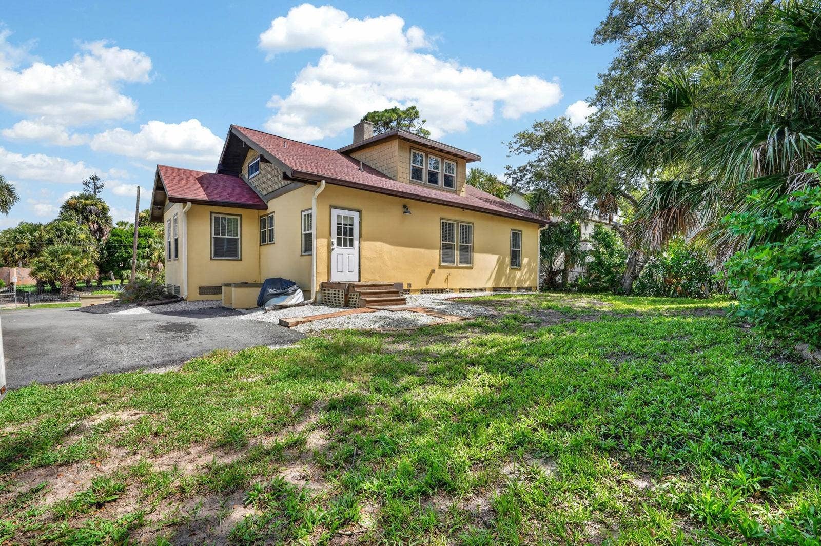 220 RIVERVIEW BOULEVARD, Daytona Beach, FL 32118 220 RIVERVIEW BOULEVARD, Daytona Beach, FL 32118