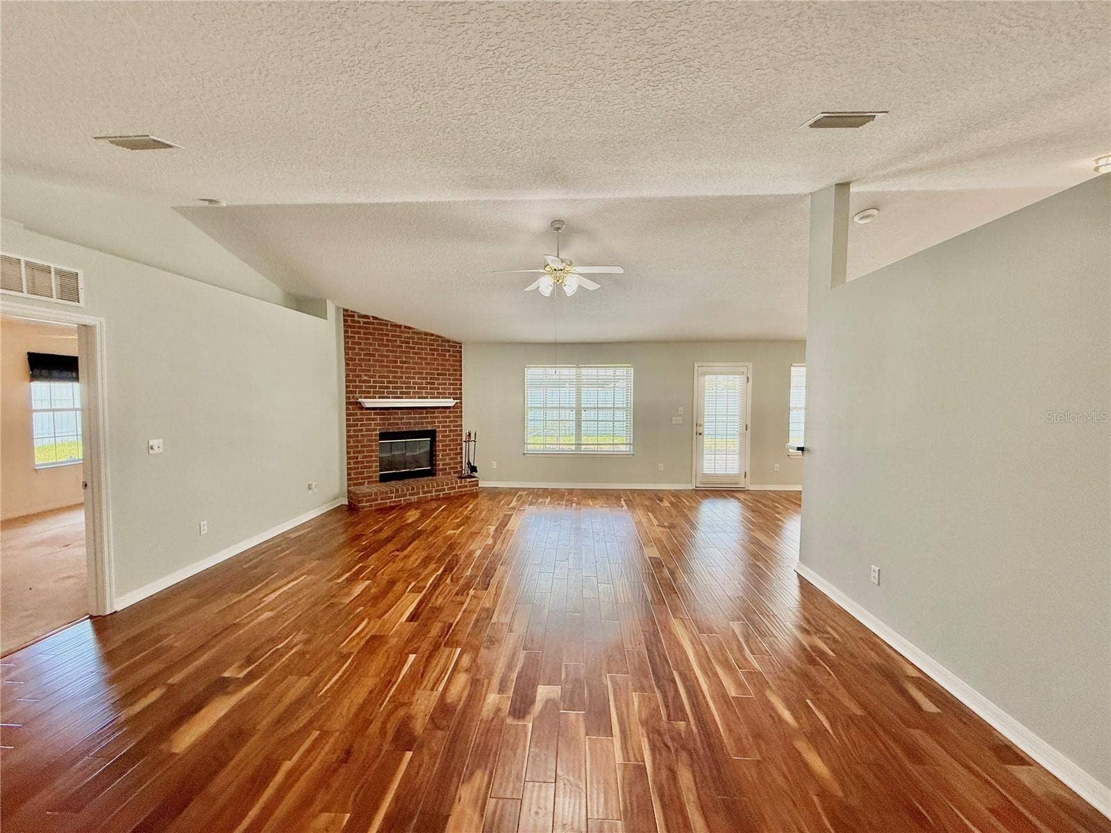 12 EASTMOOR LANE, Palm Coast, FL 32164 12 EASTMOOR LANE, Palm Coast, FL 32164