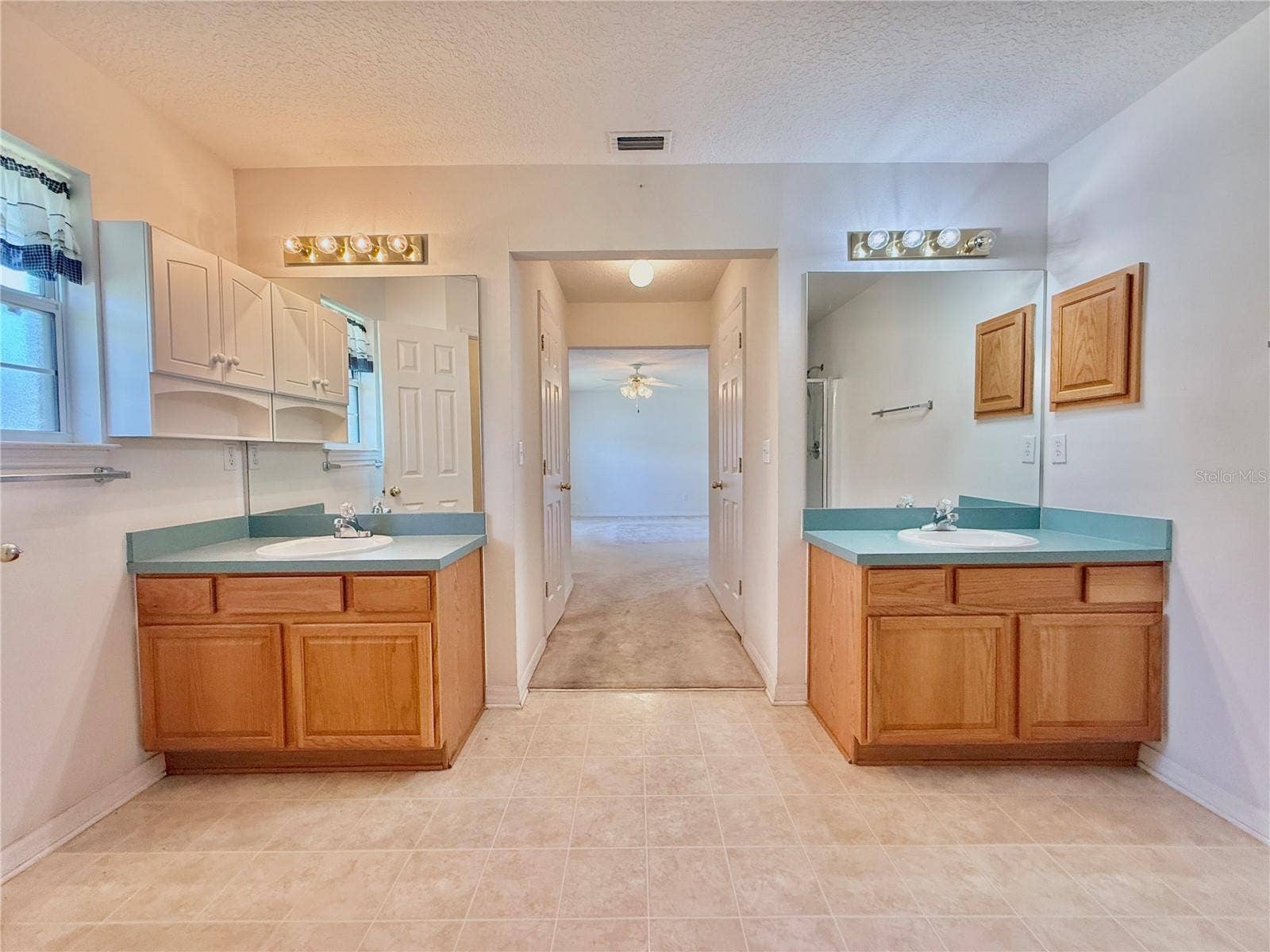 12 EASTMOOR LANE, Palm Coast, FL 32164 12 EASTMOOR LANE, Palm Coast, FL 32164