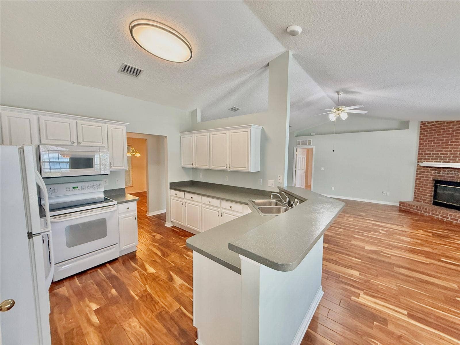 12 EASTMOOR LANE, Palm Coast, FL 32164 12 EASTMOOR LANE, Palm Coast, FL 32164