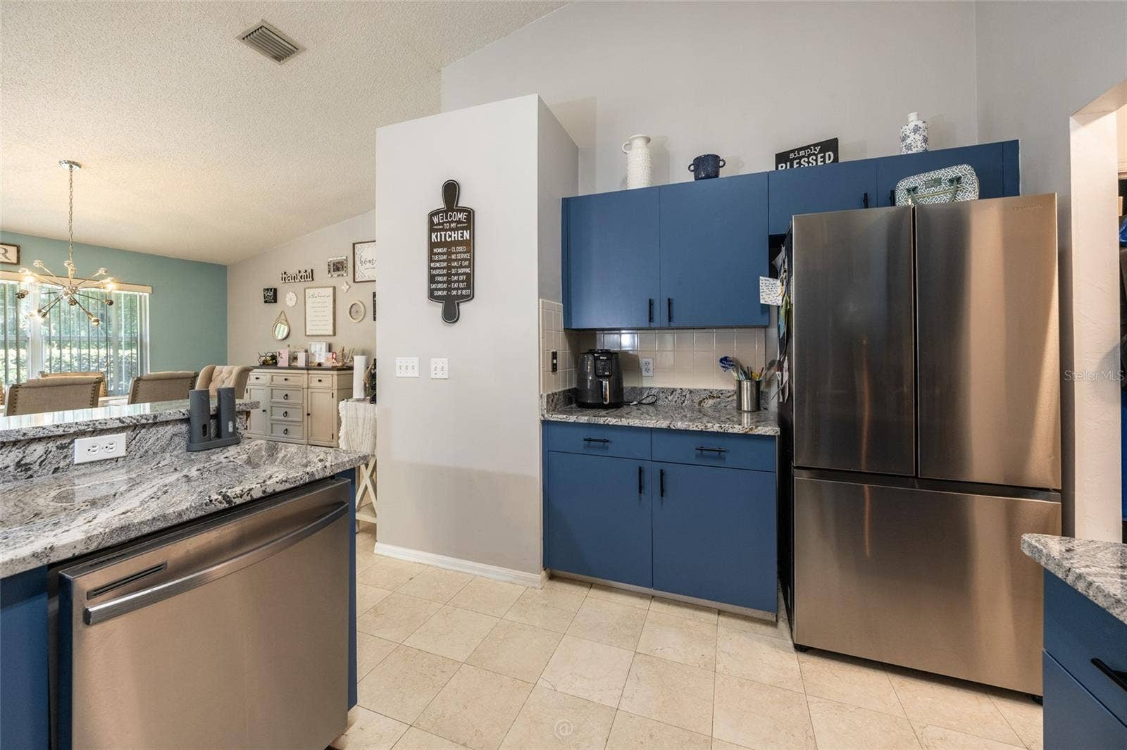 5 FAIRFAX COURT, Palm Coast, FL 32164 S/S appliances