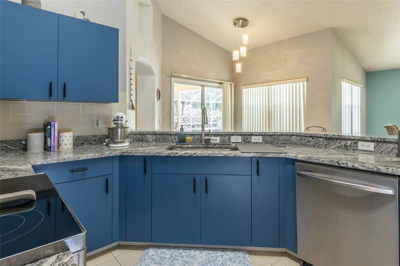 5 FAIRFAX COURT, Palm Coast, FL 32164 Plenty of storage