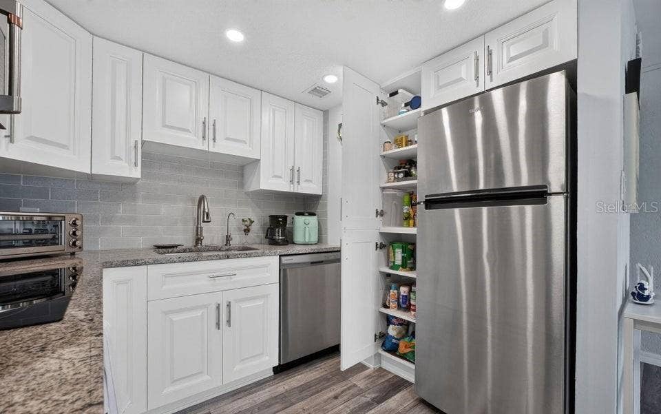 2700 OCEAN SHORE BOULEVARD, #208, Ormond Beach, FL 32176 2700 OCEAN SHORE BOULEVARD, #208, Ormond Beach, FL 32176