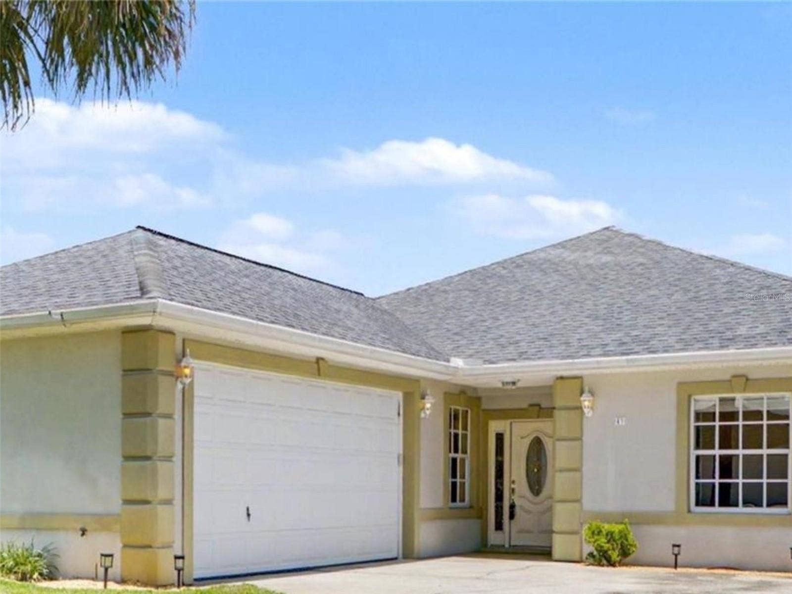 40 COLUMBIA LANE, Palm Coast, FL 32137 Front of House