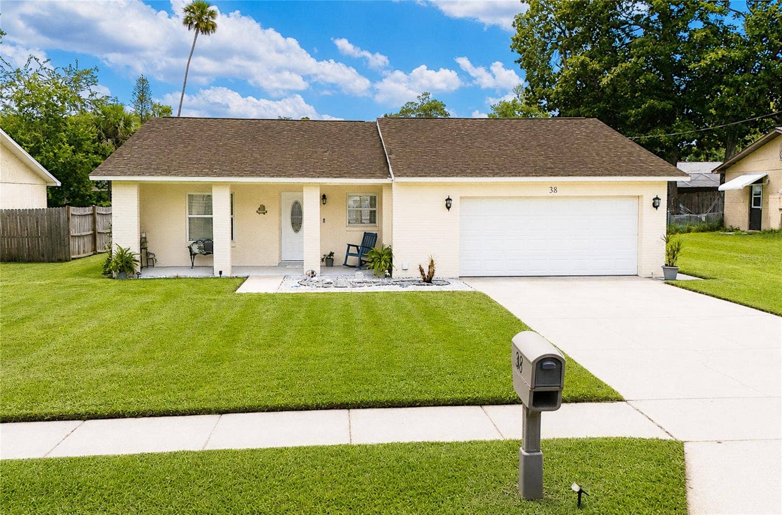 38 LAUREL OAKS CIRCLE, Ormond Beach, FL 32174 38 LAUREL OAKS CIRCLE, Ormond Beach, FL 32174