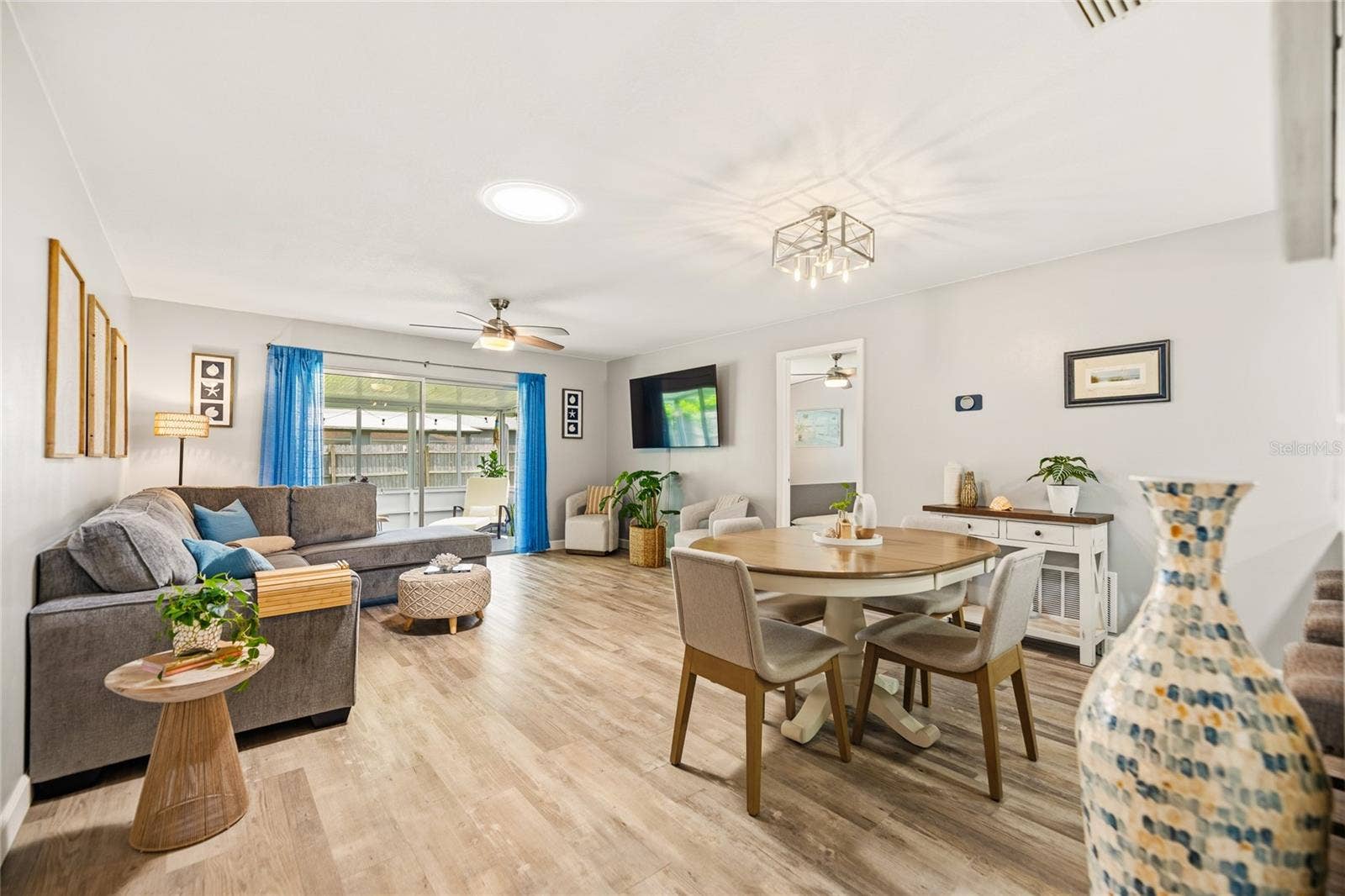 38 LAUREL OAKS CIRCLE, Ormond Beach, FL 32174 38 LAUREL OAKS CIRCLE, Ormond Beach, FL 32174