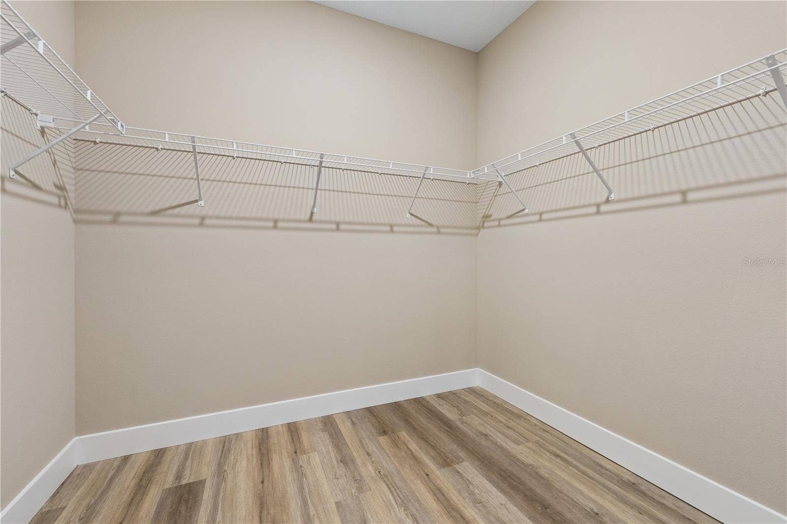 8 ROLLING SANDS DRIVE, Palm Coast, FL 32164 PICTURES OF COMPLETED HOME, COLOR OPTIONS MAY VARY