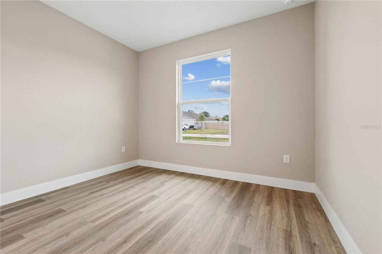 8 ROLLING SANDS DRIVE, Palm Coast, FL 32164 PICTURES OF COMPLETED HOME, COLOR OPTIONS MAY VARY