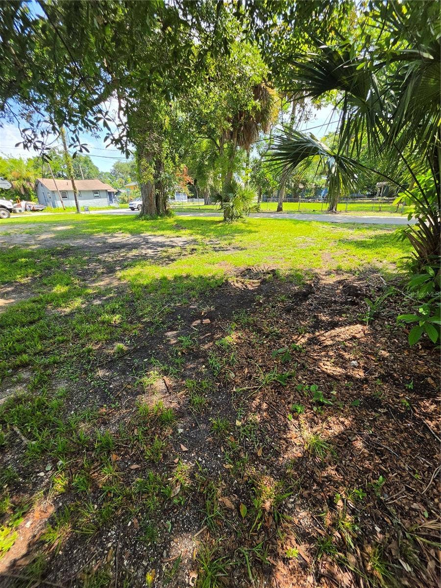 547 LIVE OAK AVENUE, Daytona Beach, FL 32114 547 LIVE OAK AVENUE, Daytona Beach, FL 32114