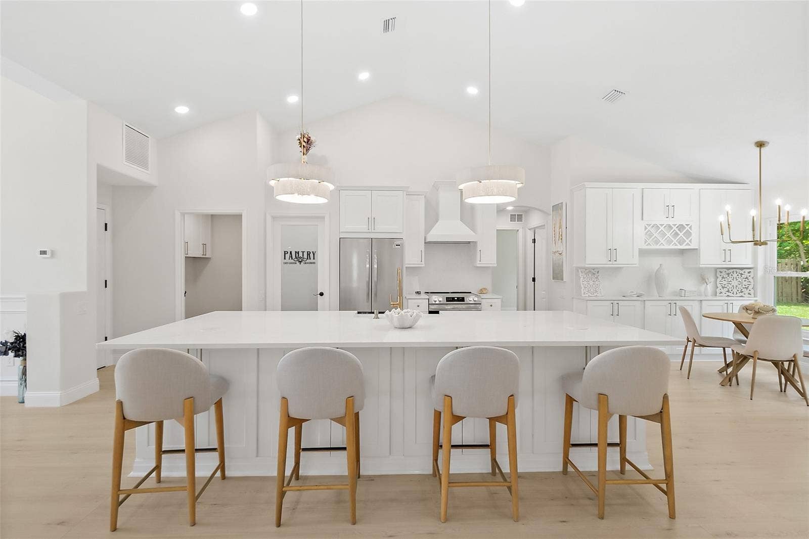 10 SOUTHERN TRACE BOULEVARD, Ormond Beach, FL 32174 10 SOUTHERN TRACE BOULEVARD, Ormond Beach, FL 32174