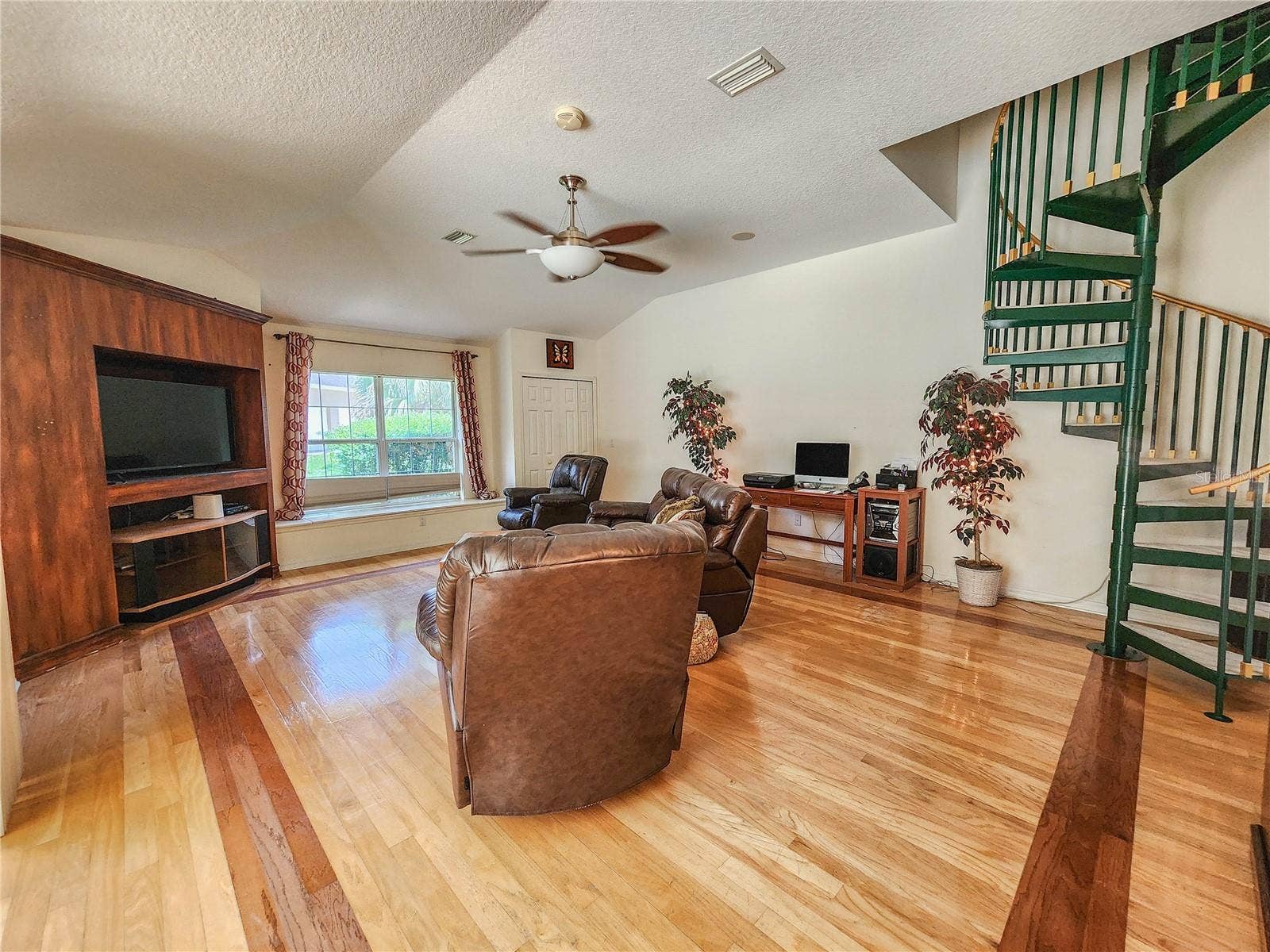 1308 WICKLOW LANE, Ormond Beach, FL 32174 1308 WICKLOW LANE, Ormond Beach, FL 32174