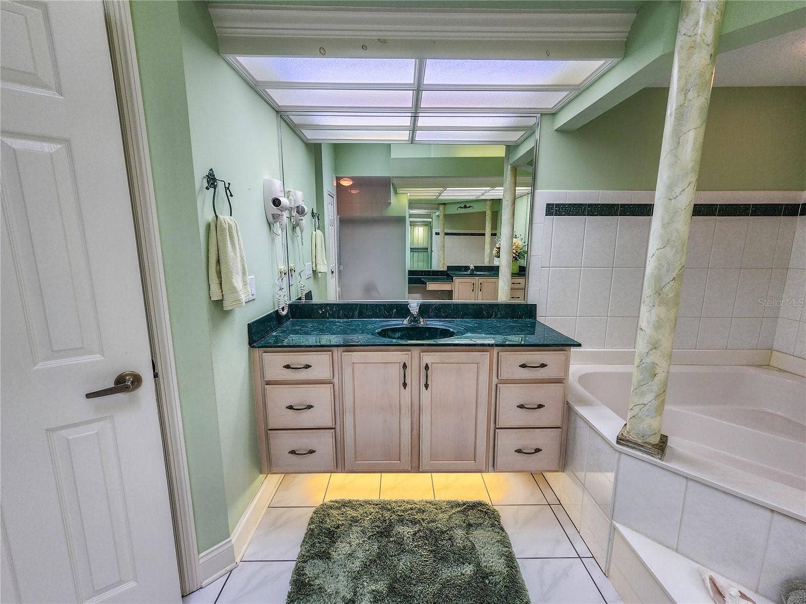 1308 WICKLOW LANE, Ormond Beach, FL 32174 1308 WICKLOW LANE, Ormond Beach, FL 32174