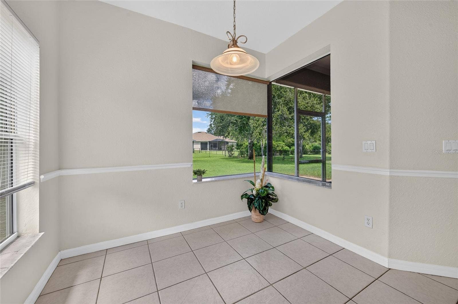 Breakfast nook