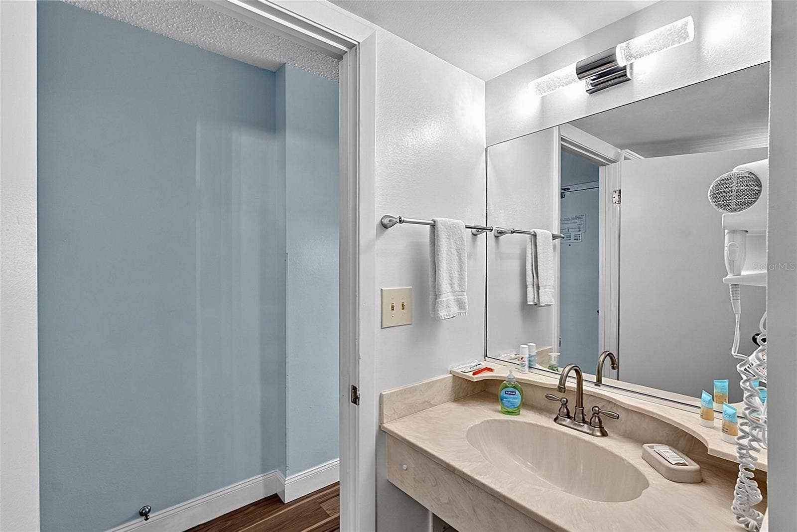 1909 S ATLANTIC AVENUE, #424, Daytona Beach Shores, FL 32118 1909 S ATLANTIC AVENUE, #424, Daytona Beach Shores, FL 32118