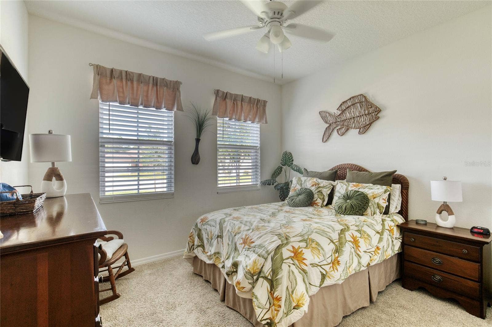 6 FOX LAIR COURT, Ormond Beach, FL 32174 6 FOX LAIR COURT, Ormond Beach, FL 32174
