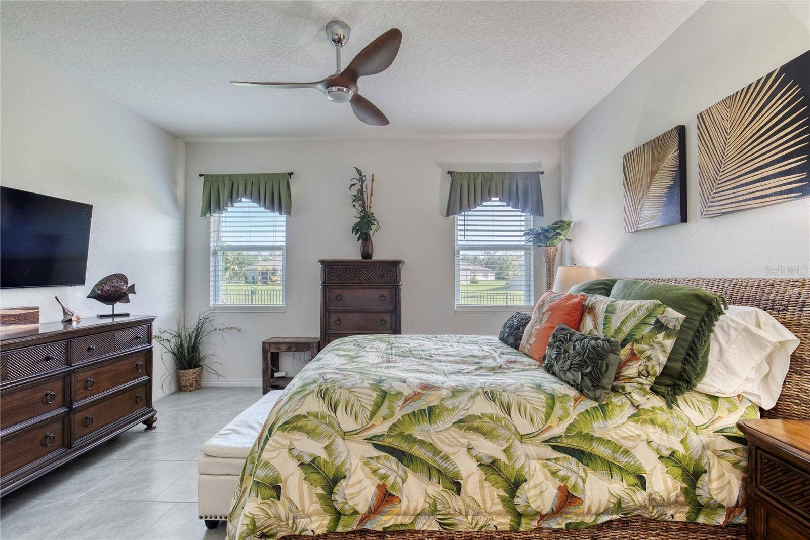 6 FOX LAIR COURT, Ormond Beach, FL 32174 6 FOX LAIR COURT, Ormond Beach, FL 32174